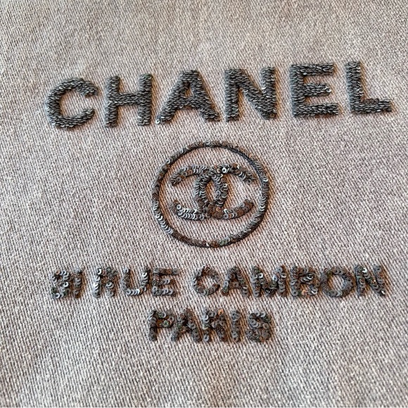 CHANEL DEAUVILLE LARGE CLUTCH POUCH GRAY WITH BLACK SEQUINS LIKE NEW - Picture 9 of 9